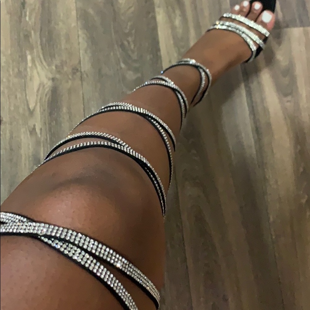 Heels - Picture 2 of 3